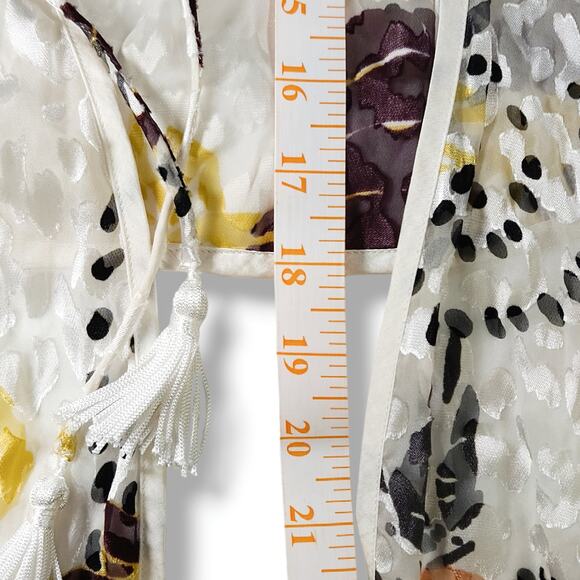 EUC Free People Floral Print Cropped Silk Blend Burnout Kimono Sz. XS White - Picture 11 of 14